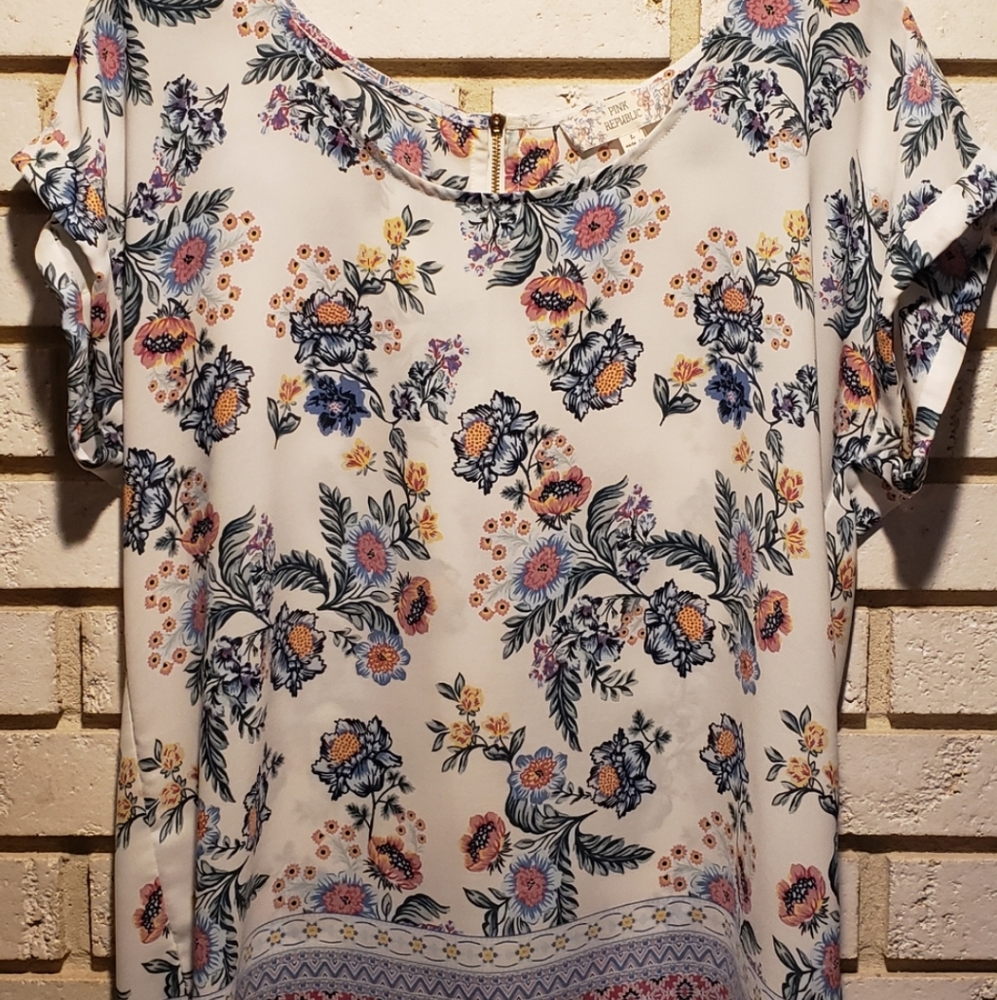 Dress top with partial zipper back